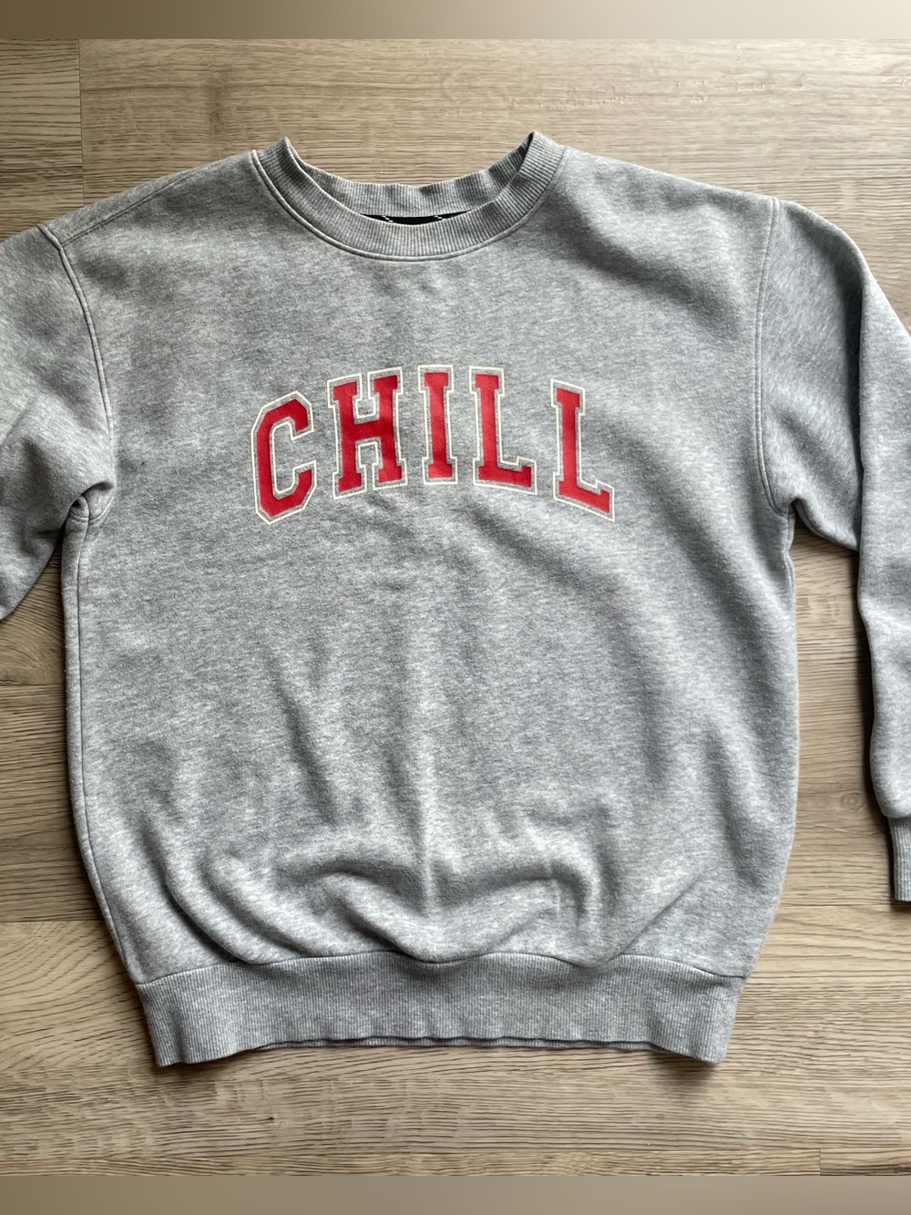 art class | ‘CHILL’ Graphic Crewneck Sweatshirt | Youth M (8-10) - Picture 5 of 13